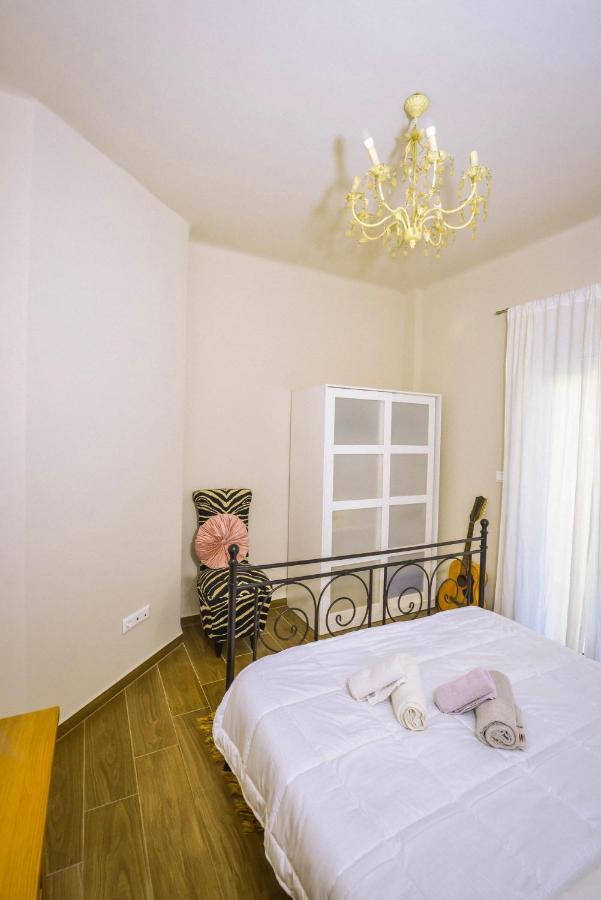 Gorgeous In The Center Apartment Thessaloniki